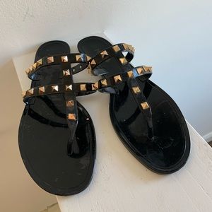 ✨Mudd Gold Studded Black Flat Sandals Size 11